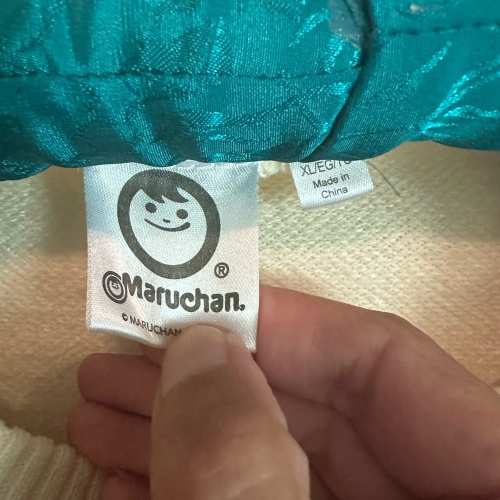 Maruchan sweater NWOT - Picture 3 of 4